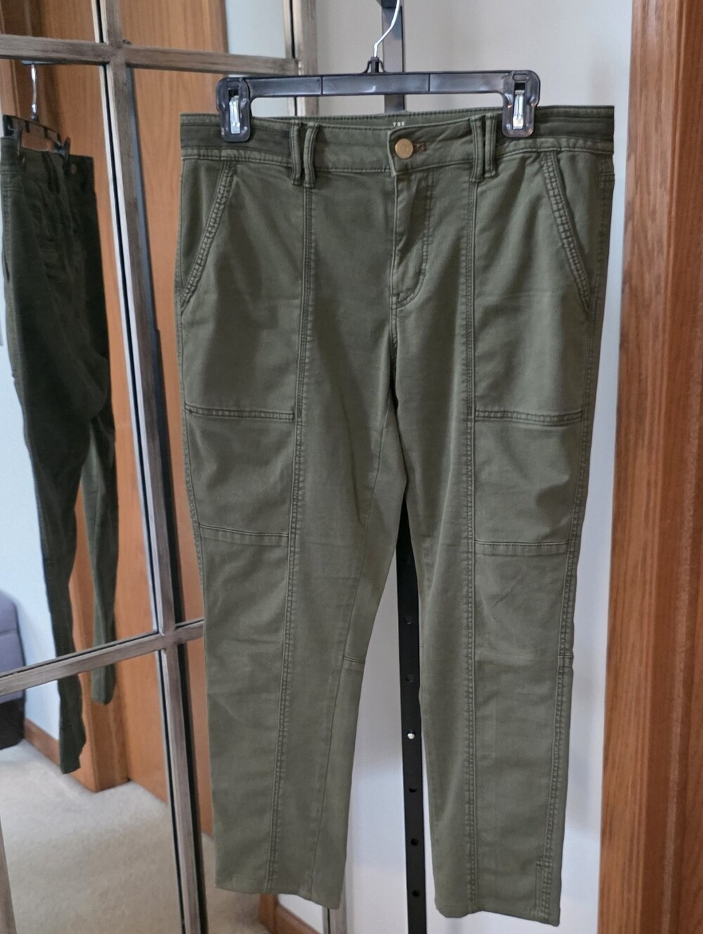 White House Black Market The Straight Crop Pant